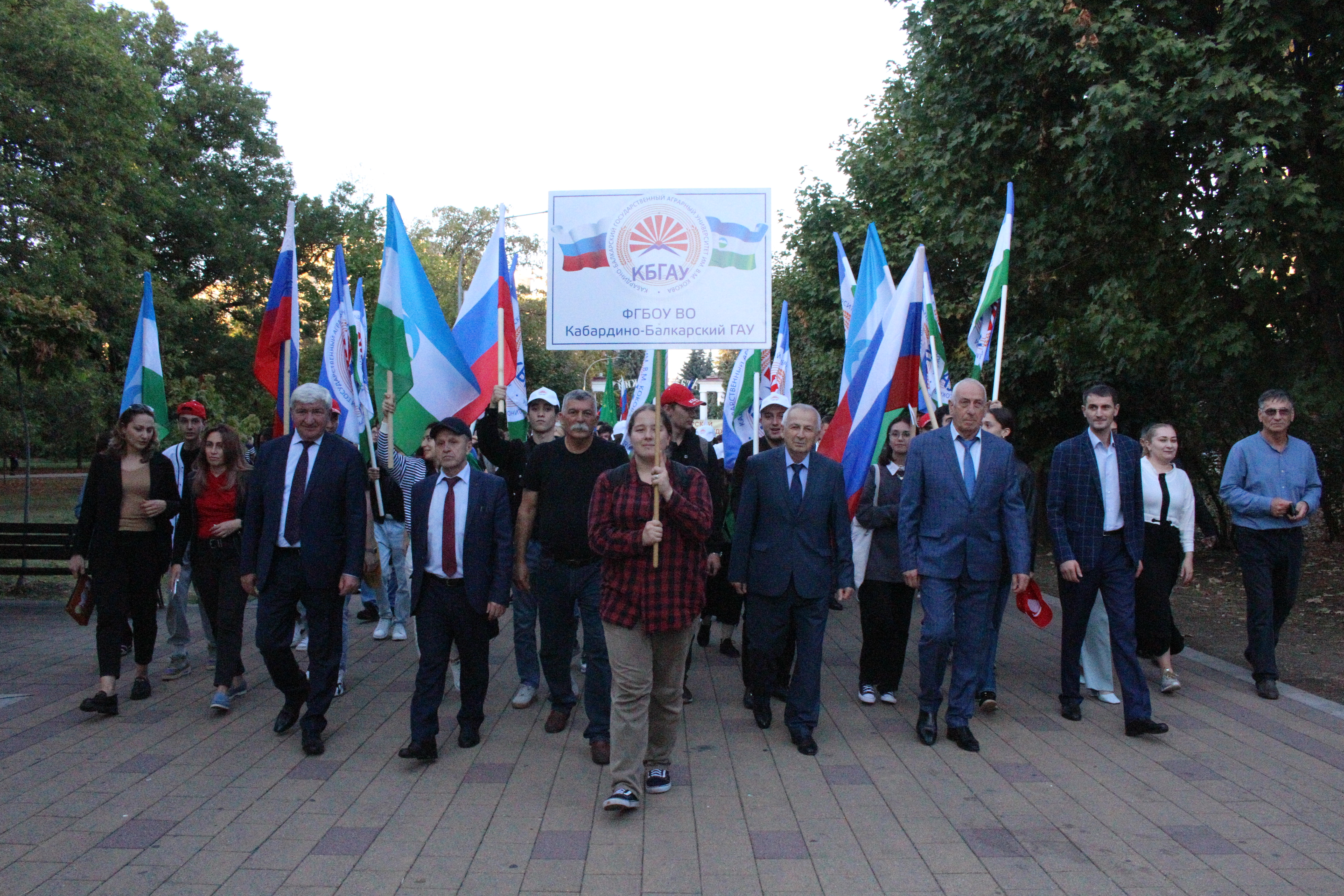 Марш патриотизма и дружбы дал старт Молодежному фестивалю в КБР