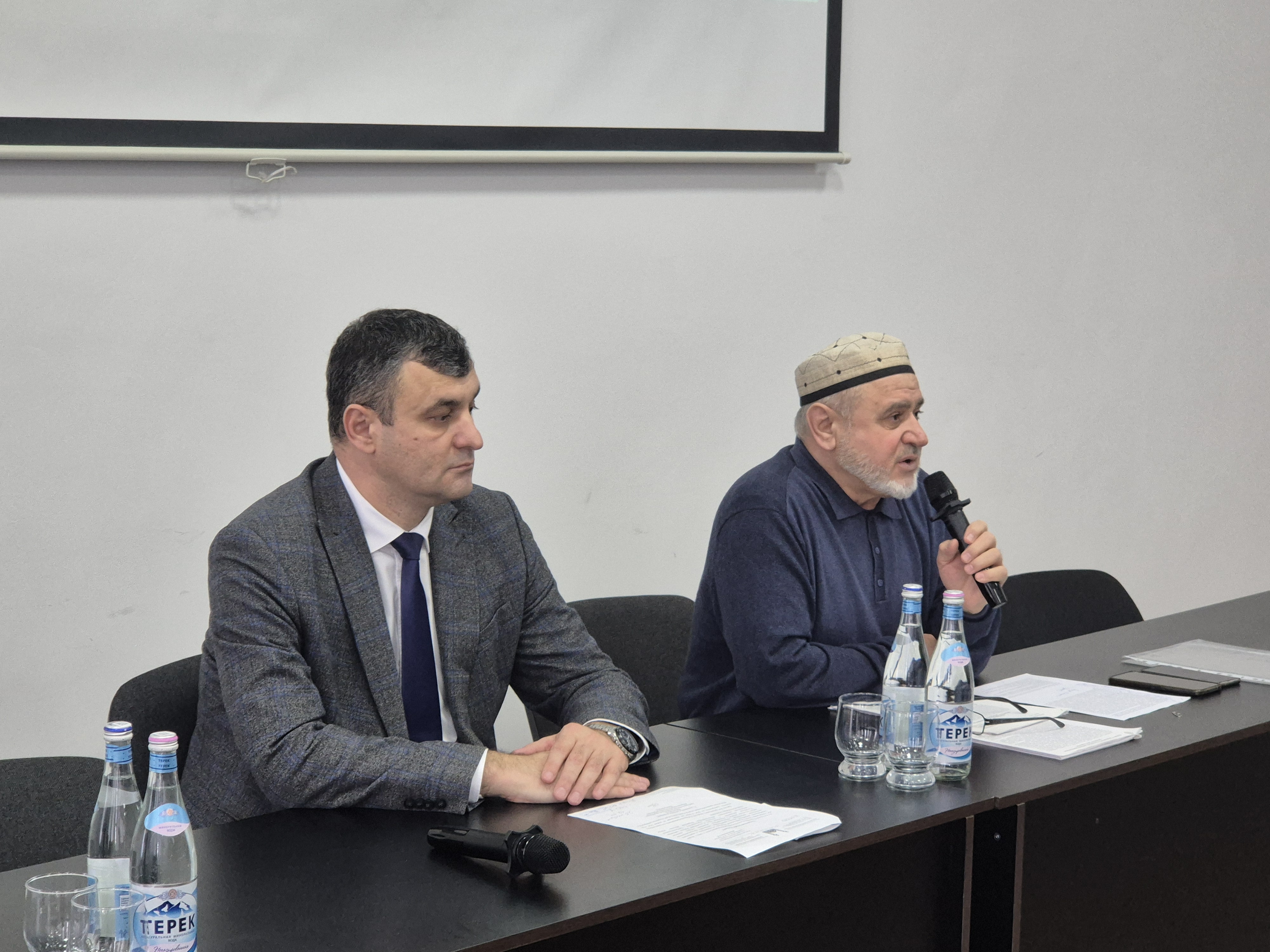 Сохраняя духовные корни: диалог муфтия Шафига Пшихачева со студентами 