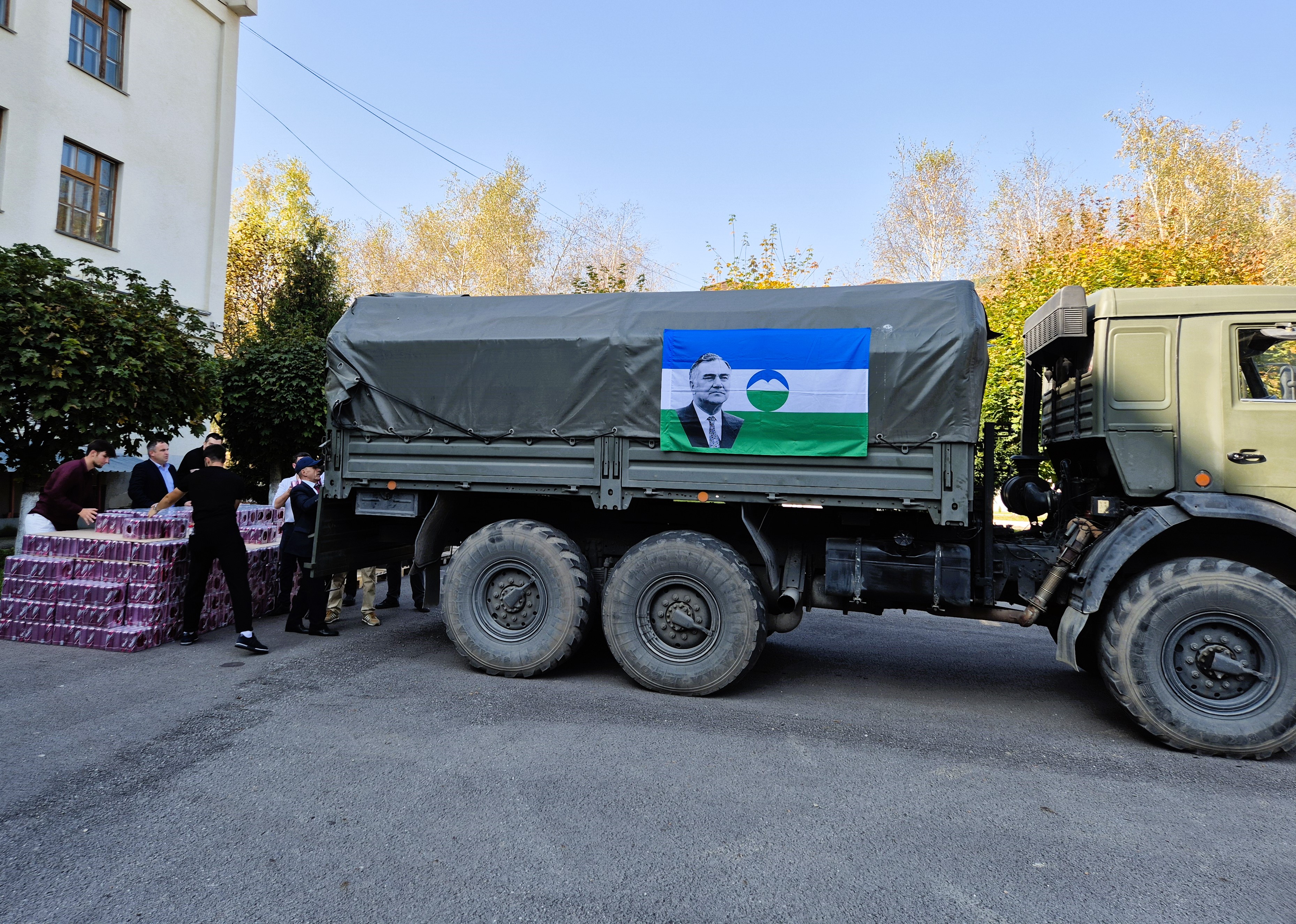 Кабардино-Балкарский ГАУ отправил гуманитарный груз бойцам СВО в честь 85-летнего юбилея со дня рождения первого Президента КБР Кабардино-Балкарский ГАУ отправил гуманитарный груз бойцам СВО в честь 85-летнего юбилея со дня рождения первого Президента КБР