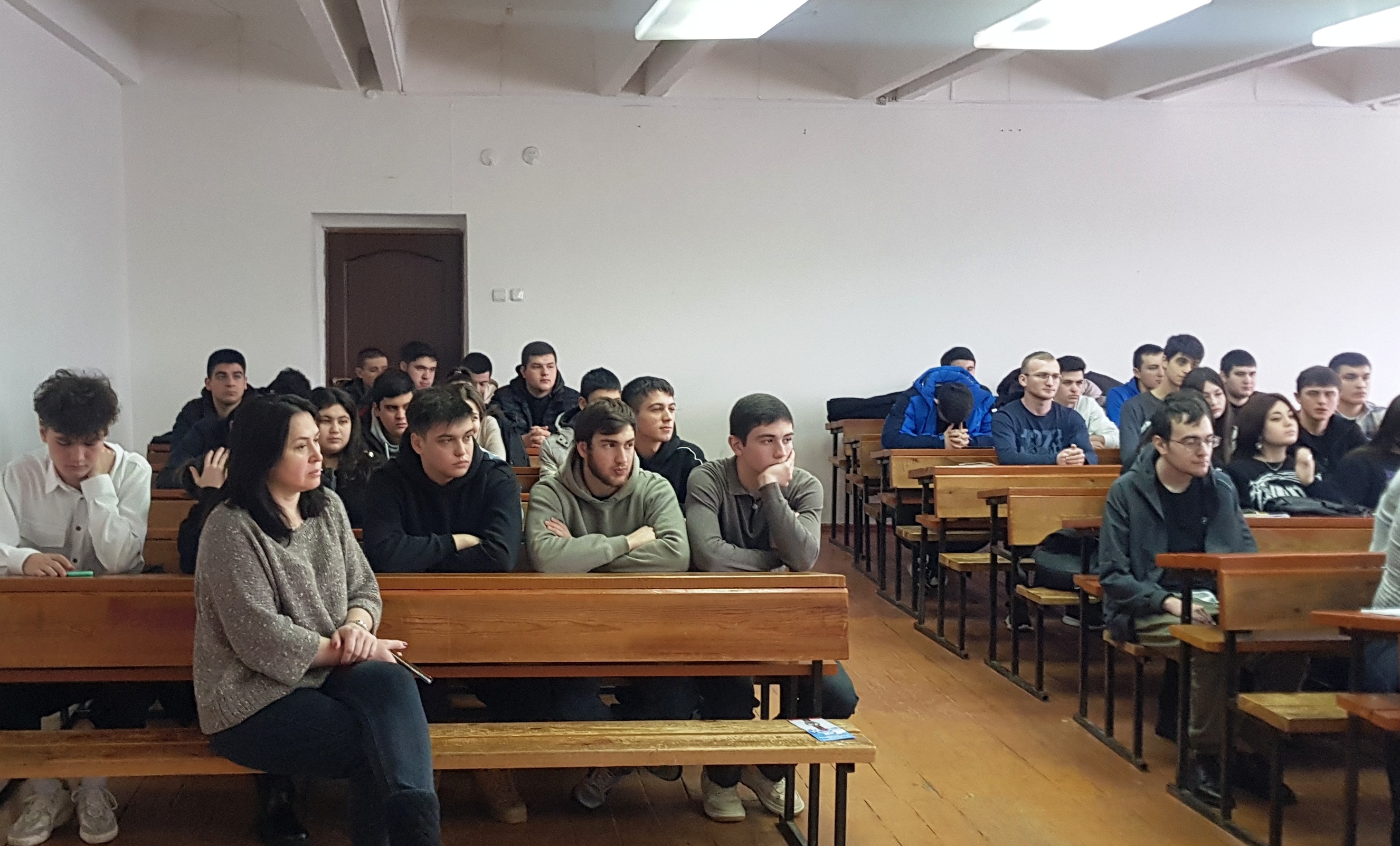 Студентам рассказали об условиях поступления на службу в Погрануправление ФСБ России по КБР