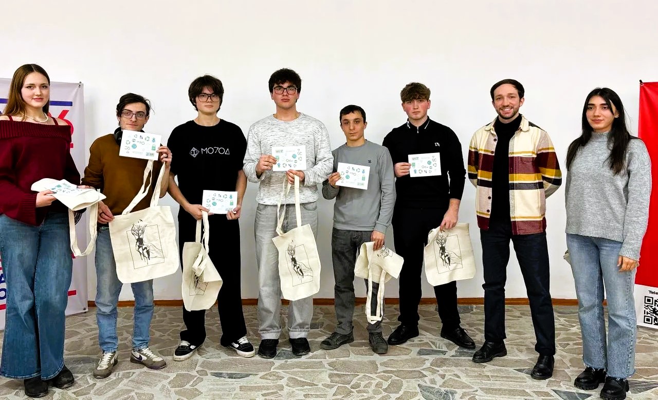 Эковикторина: студенты и эколидеры объединились для защиты природы Эковикторина: студенты и эколидеры объединились для защиты природы