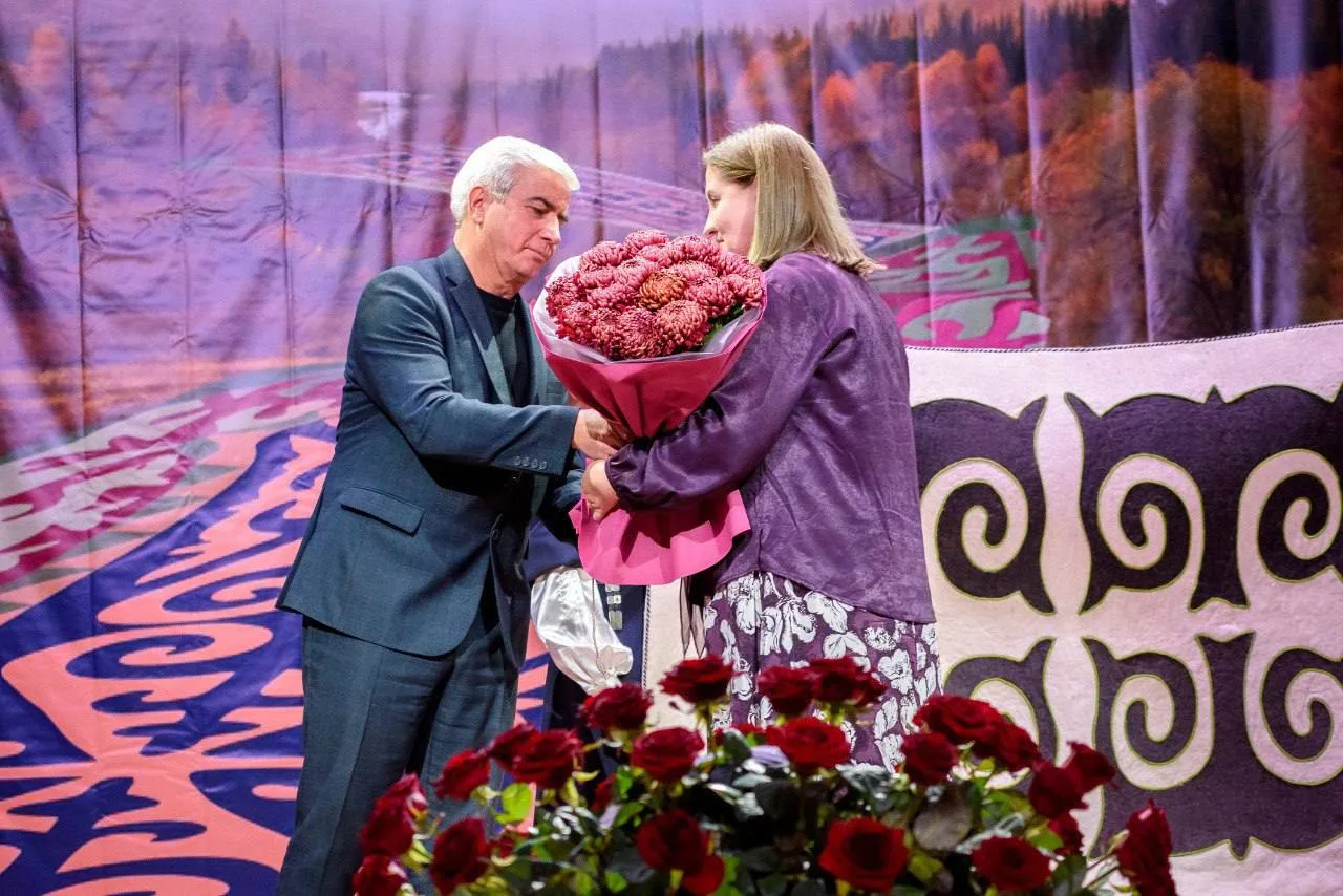 Во Дворце культуры имени К. Кулиева прошёл творческий вечер Танзили Каровой-Ахматовой