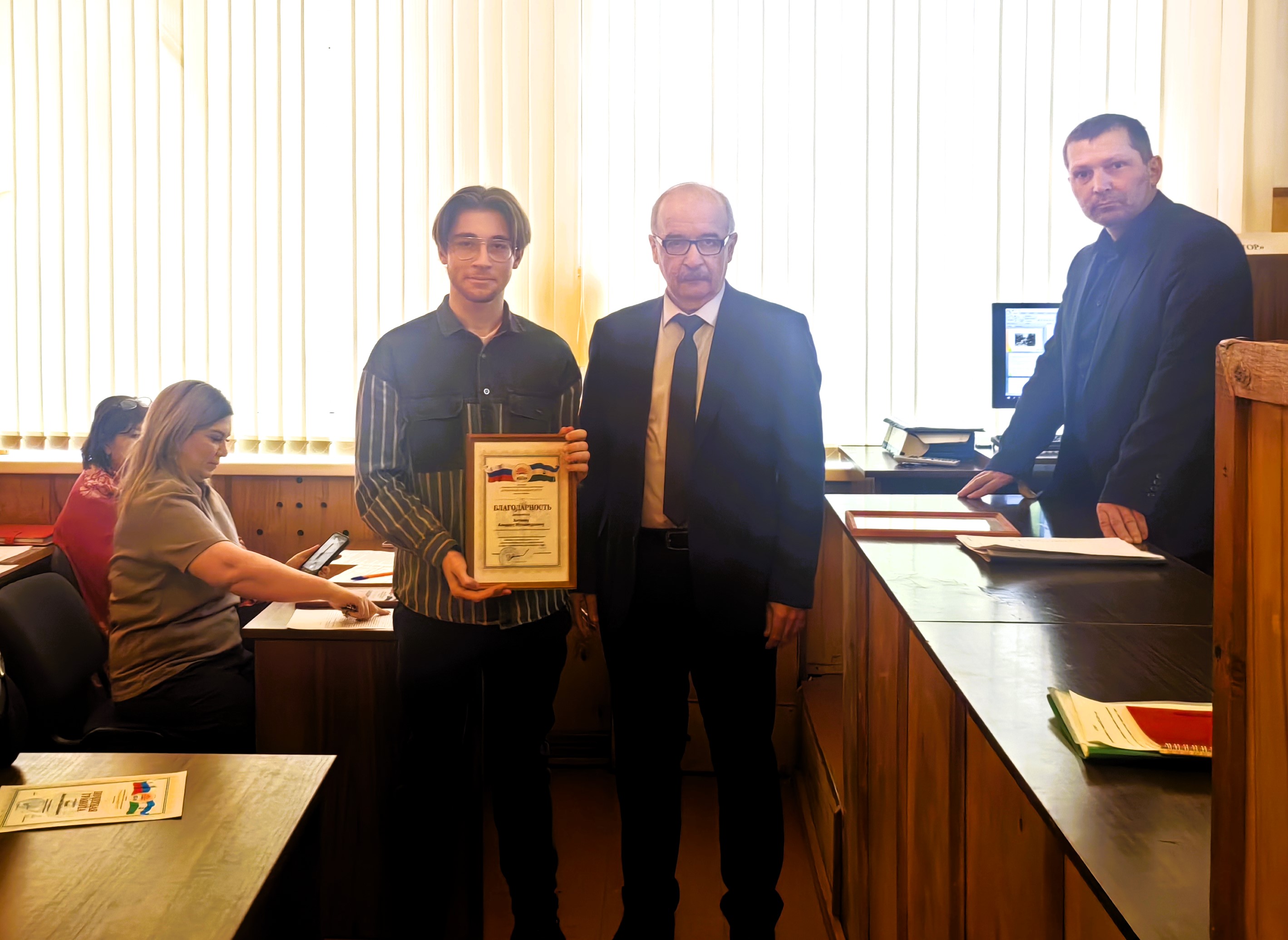  На факультете механизации и энергообеспечения предприятий вручили Почетные грамоты ветеранам труда и Благодарности студентам
