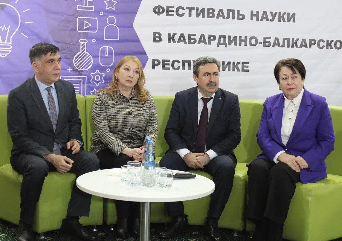 Халимат Аккаева приняла участие в торжественном завершении Фестиваля науки – 2026