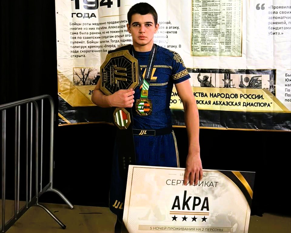 Асланбек Афаунов – победитель Всероссийского турнира по грэпплингу