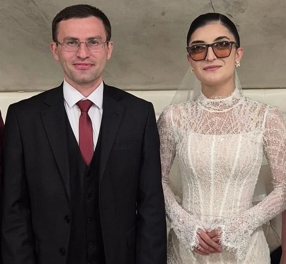 Поздравляем с бракосочетанием  Эльдара Шонтукова и Жамилю Гаеву!