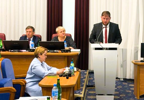 Выпускник агрономического факультета Ахмед Саболиров блестяще защитил кандидатскую диссертацию в Ставропольском ГАУ.