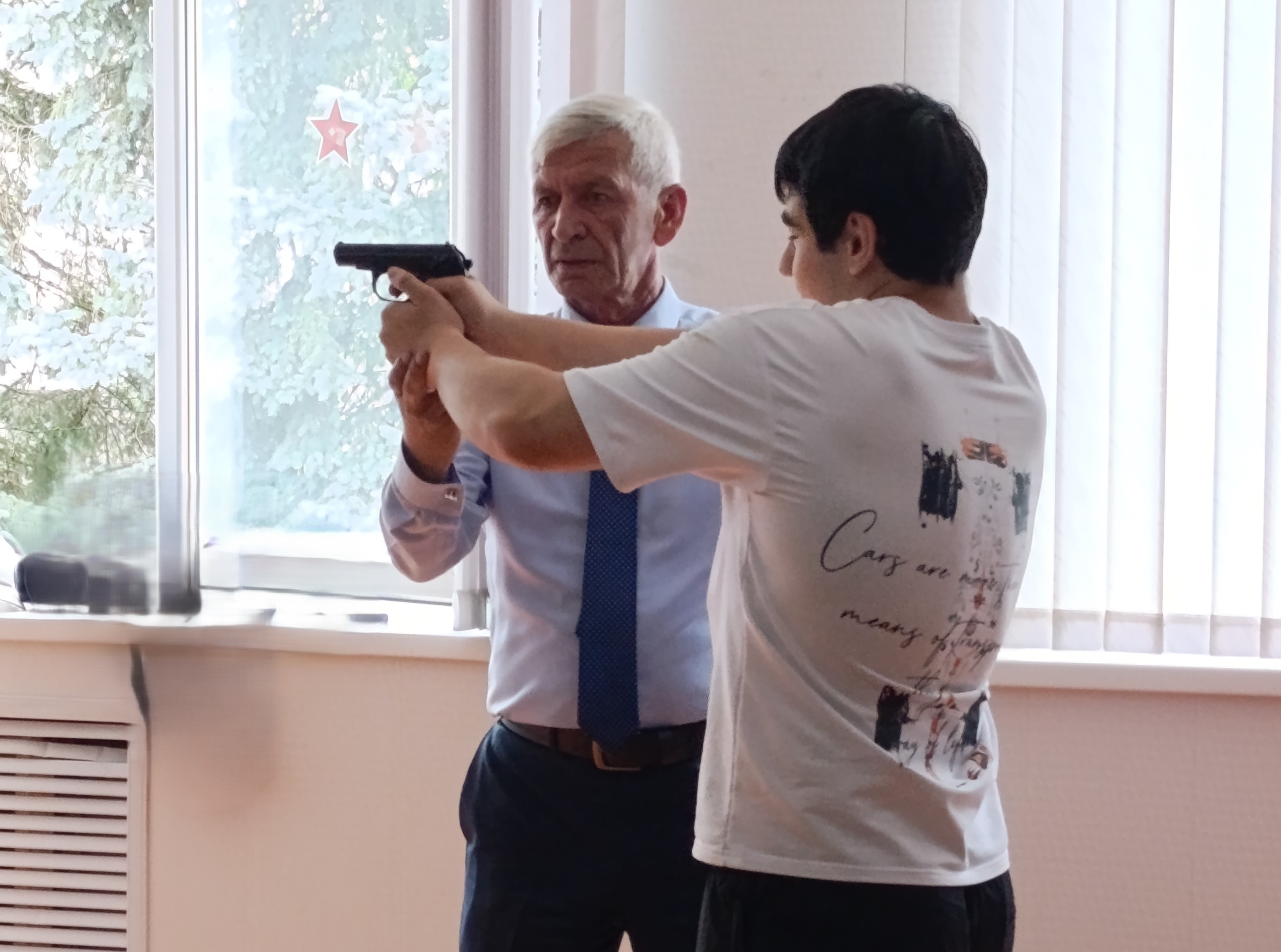 Студенты факультета среднего профессионального образования успешно завершили учебные военные сборы Студенты факультета среднего профессионального образования успешно завершили учебные военные сборы