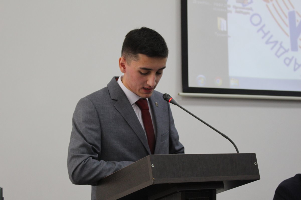 Азамат Забаков  выступил на заседании Парламента КБР