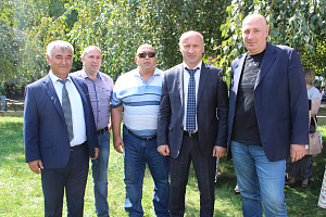 Студенты и преподаватели Кабардино-Балкарского ГАУ во главе с ректором Асланом Апажевым выразили свою гражданскую позицию, выступив против терроризма