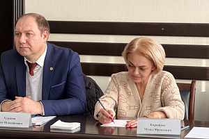 Круглый стол помог оценить соответствие образовательных программ университета актуальным требованиям рынка труда 