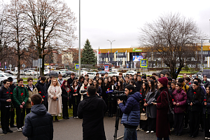 Студенты чтят память героев