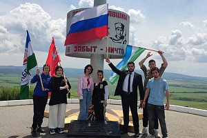 Почтили память героев