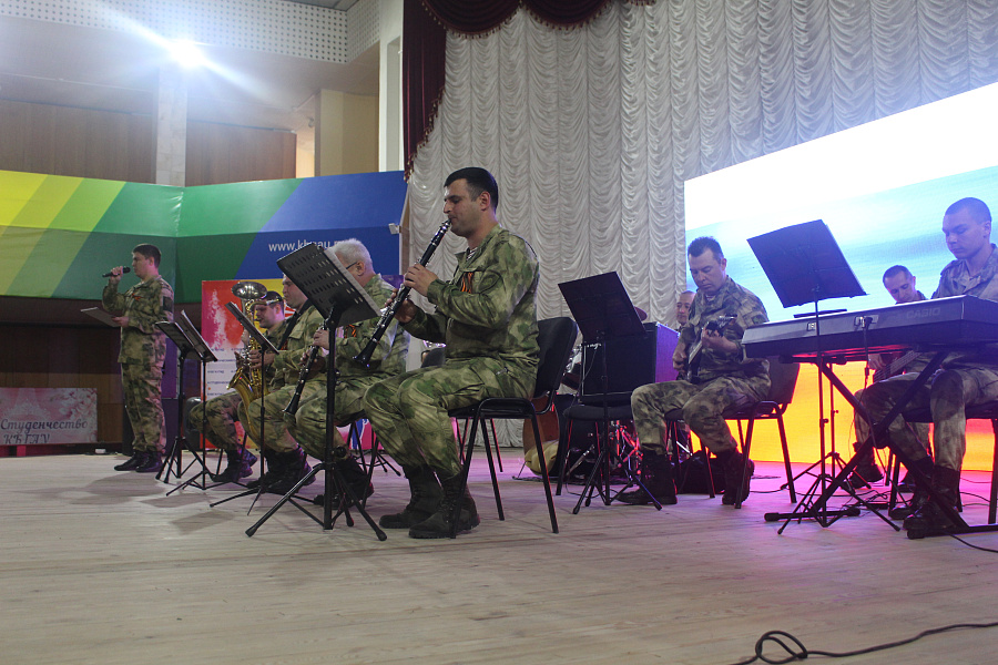 Концерт в преддверии праздника Великой Победы