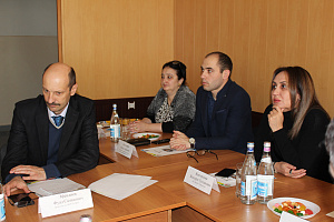 На факультете экономики и управления обсудили стратегии взаимодействия науки и бизнеса