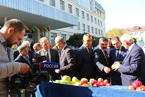 В Кабардино-Балкарском ГАУ прошла выставка «Золотая осень»