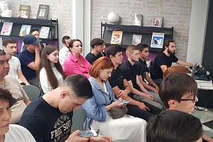 Студенты посетили форум для самозанятых