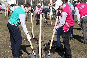 Волонтёры Кабардино-Балкарского ГАУ приняли участие в акции «Посади дерево!»