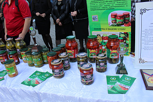 В Кабардино-Балкарском ГАУ прошла выставка «Золотая осень»