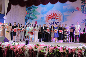 Врио Главы Кабардино-Балкарской Республики Казбек Коков поздравил краснодипломников аграрного университета