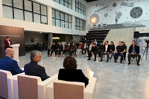 Безопасный интернет для молодежи — общая задача семьи, школы и общества