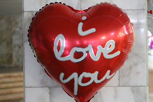 Студенты отметили День всех влюблённых