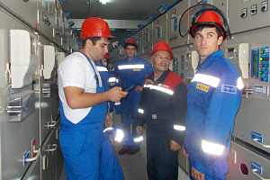 Энергетики филиала «Каббалкэнерго» показали стройотрядовцам «Эльбруса» подстанцию «Нальчик»