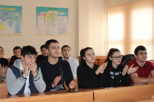 Продолжается работа молодежного клуба «Профессионалы будущего»