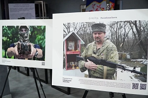 Студактив Кабардино-Балкарского ГАУ принял участие в открытии фотовыставки «Донбасс — глазами очевидца» 