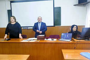 На факультете экономики и управления вручили Благодарности студентам