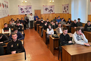 Кураторский час посвятили профилактике негативных проявлений в молодёжной среде