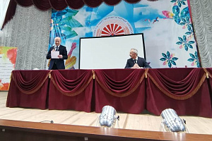 Ректор вручил свидетельства на стипендии Президента и Правительства РФ