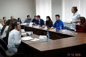 Команда факультета «Экономика и управление» победила в общеуниверситетских дебатах