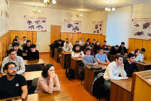 Цифровой мир и вечные ценности: как сохранить себя в потоке информации?