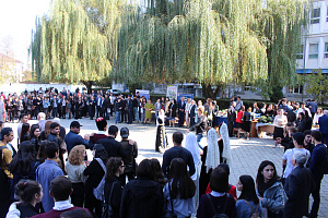 В Кабардино-Балкарском ГАУ прошла выставка «Золотая осень»