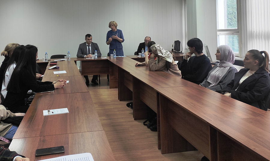 Круглый стол «Педагог: призвание или профессия?» Круглый стол «Педагог: призвание или профессия?»