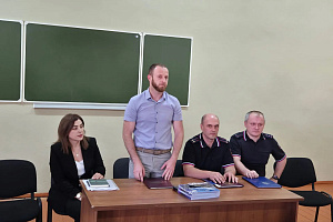 Иностранным студентам рассказали о программе переселения и миграционных правилах