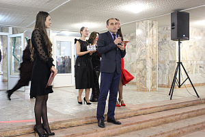 Новогодний бал