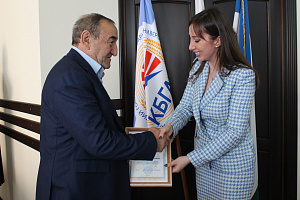 Учёных вуза наградили в канун Дня преподавателя высшей школы