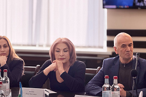 Круглый стол помог оценить соответствие образовательных программ университета актуальным требованиям рынка труда 