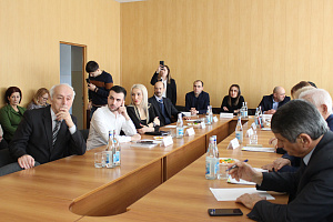 На факультете экономики и управления обсудили стратегии взаимодействия науки и бизнеса