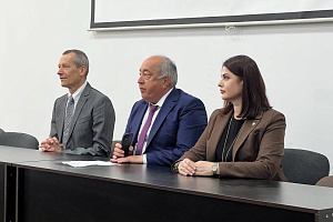 Встреча с Андреем Шароновым