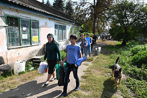 Добровольцы вуза оказали помощь приюту для животных «Четыре лапы»