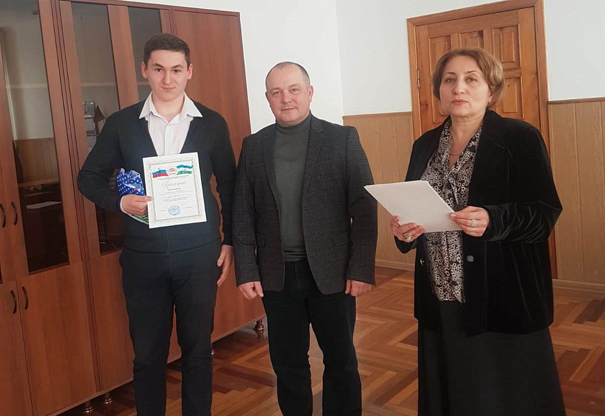 Поздравляем победителей олимпиады по иностранным языкам! Поздравляем победителей олимпиады по иностранным языкам!