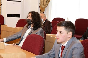 Азамат Забаков  выступил на заседании Парламента КБР