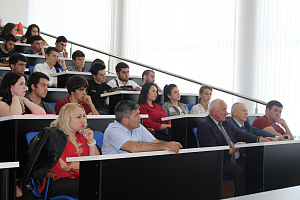 Встреча студентов с Мадиной Хакуашевой