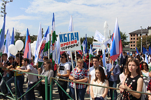 Студенты и преподаватели Кабардино-Балкарского ГАУ во главе с ректором Асланом Апажевым выразили свою гражданскую позицию, выступив против терроризма