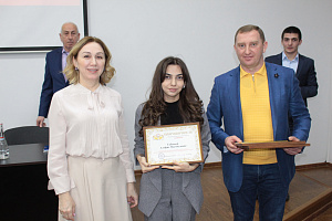 Активистам профсоюзного движения АПК вручили грамоты