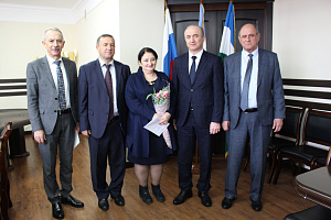 Аслан Апажев поздравил женщин Кабардино-Балкарского ГАУ от имени врио Главы КБР Казбека Кокова