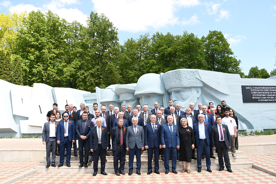 Встреча у Эльхотовских ворот
